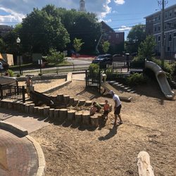 Henry Law Park And Splashpad - Playground