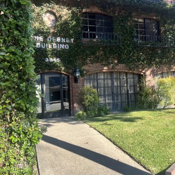 Intemporel - front entrance, its on the right hand side 102 ! - Medical Spas Near Me - Burbank, California Intemporel - front entrance, its on the right hand side 102 ! - Medical Spas Near Me - Burbank, California