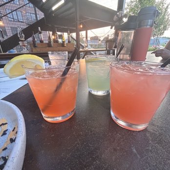 Magic 5 Pie Co. - Bourbon Express, mojito, MTA - Pizza Near Me - Norwalk, Connecticut