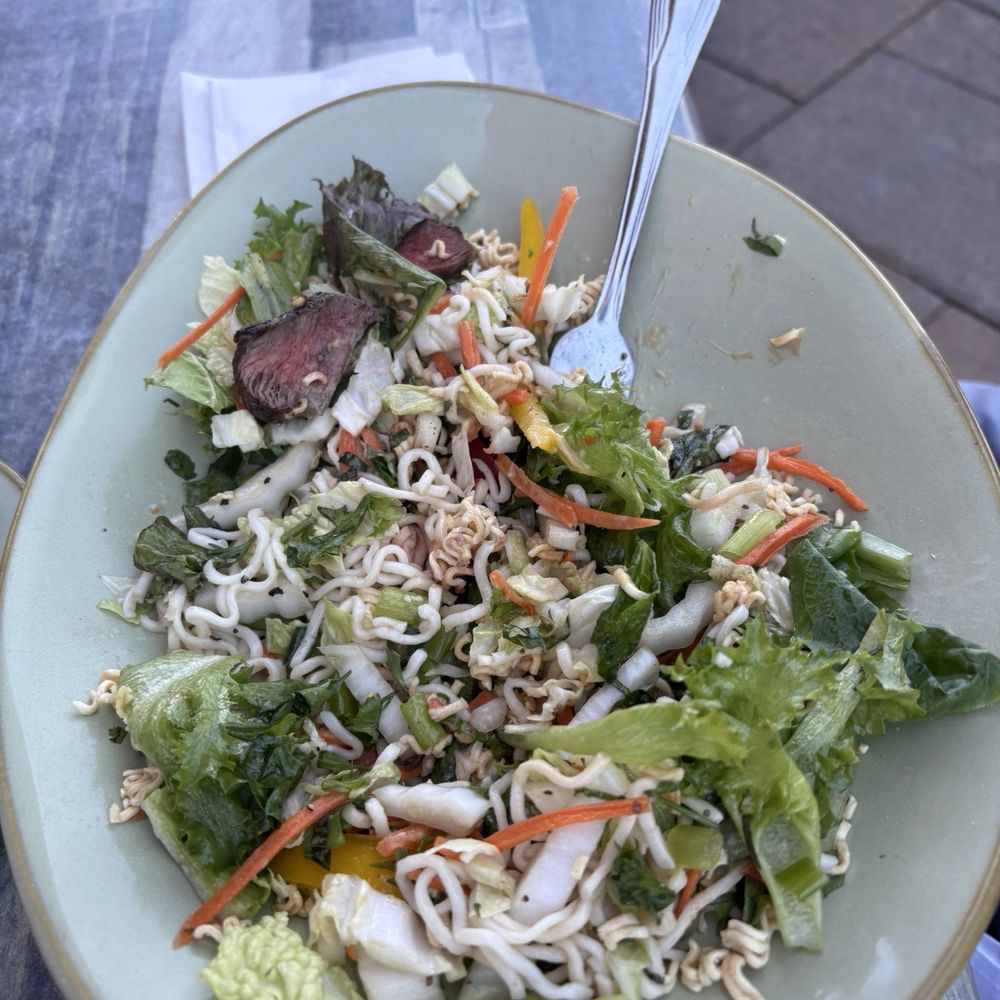 LU LU Craft Bar + Kitchen - Steak tai noodle salad - Bars Near Me - Richland, Washington LU LU Craft Bar + Kitchen - Steak tai noodle salad - Bars Near Me - Richland, Washington