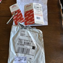 Dark Horse Marine - Ordered two gate eyes. I received one plus an empty cardboard and broken ziptie. A fulfillment problem that I hope gets resolved quickly