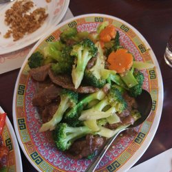 Lucky Inn - Beef and broccoli
