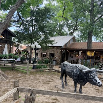 The Empty Glass - Front enterance - Wine Bars Near Me - Tomball, Texas