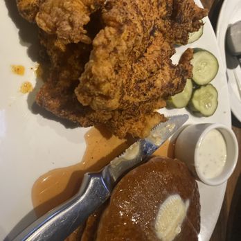 Yard House - Hot honey chicken and pancakes - New American Near Me - Lynnfield, Massachusetts Yard House - Hot honey chicken and pancakes - New American Near Me - Lynnfield, Massachusetts