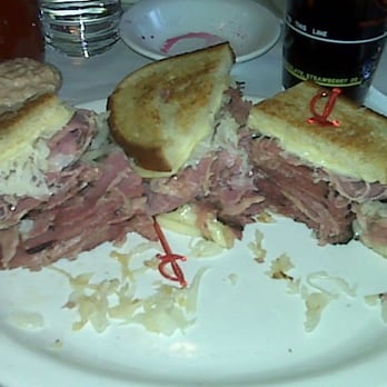 Junior's Restaurant - Pastrami & Corned Beef Rueben - Bakeries Near Me - Brooklyn, New York Junior's Restaurant - Pastrami & Corned Beef Rueben - Bakeries Near Me - Brooklyn, New York