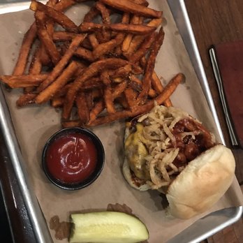 The Goat Hilliard - Bar Food - Bars Near Me - Hilliard, Ohio