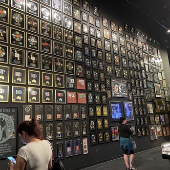 Elvis Presley's Memphis - Records - Arts & Entertainment Near Me - Memphis, Tennessee Elvis Presley's Memphis - Records - Arts & Entertainment Near Me - Memphis, Tennessee
