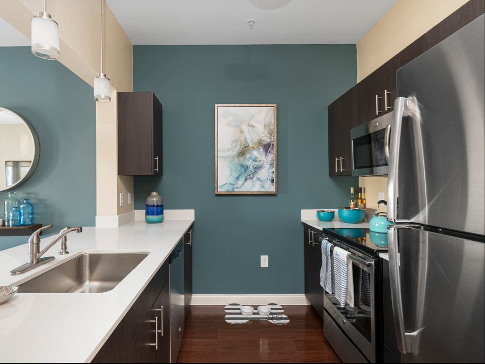 WELLINGTON PARKSIDE Updated October 2024 23 Photos & 10 Reviews 12 Valley St, Everett