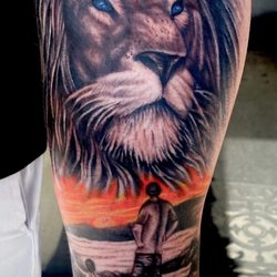 Electric Ink Tattoo - Dusty did my lion in honor of my father who passed.