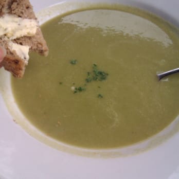 Stringray Globe - Garlic and Spinach soup - Pizza Near Me - London, XGL