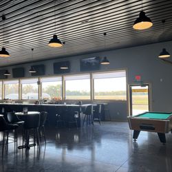 The Hangar Bar - Bar