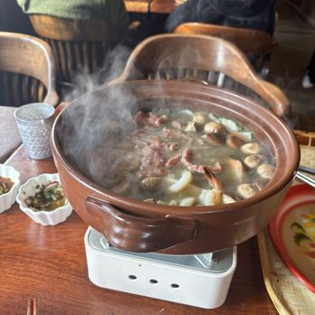 Larb Thai - Hot Pot Near Me - Shoreline, Washington Larb Thai - Hot Pot Near Me - Shoreline, Washington