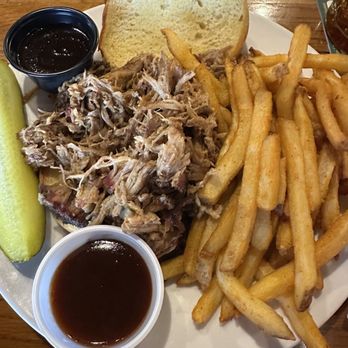Blind Tiger Brewery & Restaurant - Pulled Pork Sandwich - Pubs Near Me - Topeka, Kansas