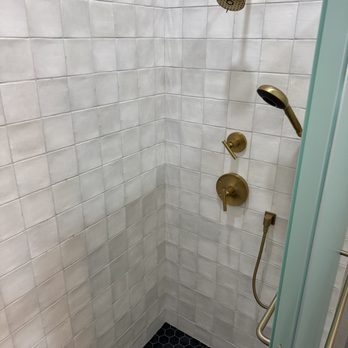 Botello Builders - Master shower - Masonry/Concrete Near Me - Buckeye, Arizona Botello Builders - Master shower - Masonry/Concrete Near Me - Buckeye, Arizona