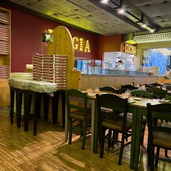 Luigia - Dining area - Italian Near Me - Geneva, GE