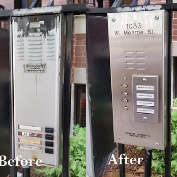 Nonstop Locksmith - Before and After picture of a new intercom system installed by Nonstop Locksmith - Keys & Locksmiths Near Me - Chicago, Illinois