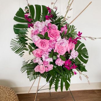 Haukea Leis - Sympathy arrangement - Floral Designers Near Me Haukea Leis - Sympathy arrangement - Floral Designers Near Me
