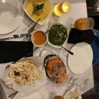 Citrus - Naan, chicken tikka, Mayla kofta and saag - Indian Near Me - New Windsor, New York Citrus - Naan, chicken tikka, Mayla kofta and saag - Indian Near Me - New Windsor, New York