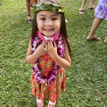 Toa Luau - Headband demonstration activity. She did it all by herself! - Cultural Center Near Me - Haleiwa, Hawaii Toa Luau - Headband demonstration activity. She did it all by herself! - Cultural Center Near Me - Haleiwa, Hawaii