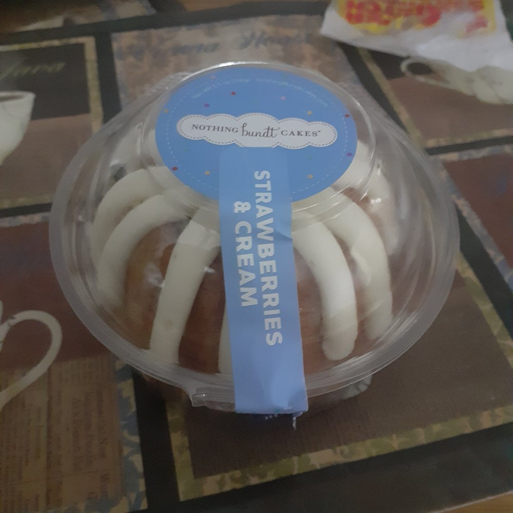 icing should have matched the cake flavor, but didn't