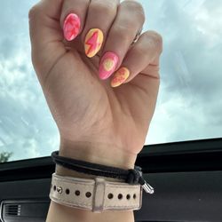 McBee Nail Lounge - Dip Manicure by Ken