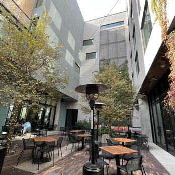 Canopy by Hilton Austin Downtown - Hotels Near Me - Austin, Texas