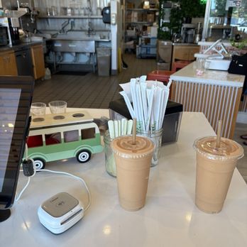 Plants and Juice Bar - Guava splash smoothie in a size large - Juice Bars & Smoothies Near Me - Rohnert Park, California Plants and Juice Bar - Guava splash smoothie in a size large - Juice Bars & Smoothies Near Me - Rohnert Park, California