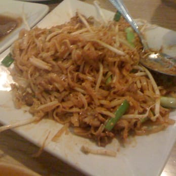 Thai Basil - Pad Thai - Thai Near Me - Fullerton, California