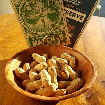 Macleod Ale Brewing - Unlimited Unshelled Peanuts Complimentary (02/19/20). #VanNuys @MacleodAle #CraftBeer - Breweries Near Me - Van Nuys, California