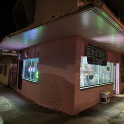 Island Smoke & Vape Kalihi