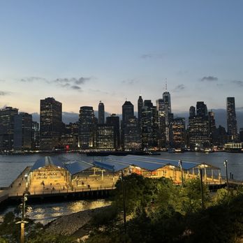 Brooklyn Heights Promenade - Sunset along the Brooklyn Heights Promenade - Parks Near Me - Brooklyn, New York Brooklyn Heights Promenade - Sunset along the Brooklyn Heights Promenade - Parks Near Me - Brooklyn, New York