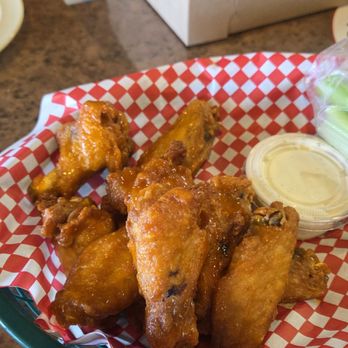 Zzeeks Pizza - Medium-Hot Wings. - Chicken Wings Near Me - Chandler, Arizona