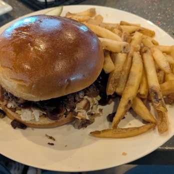 Cosmos Taverna - New American Near Me - Victorville, California