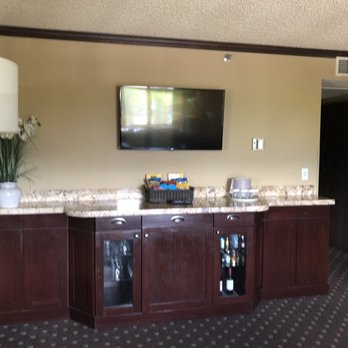 Carson Valley Inn - Bar in Suite - Hotels Near Me - Minden, Nevada Carson Valley Inn - Bar in Suite - Hotels Near Me - Minden, Nevada