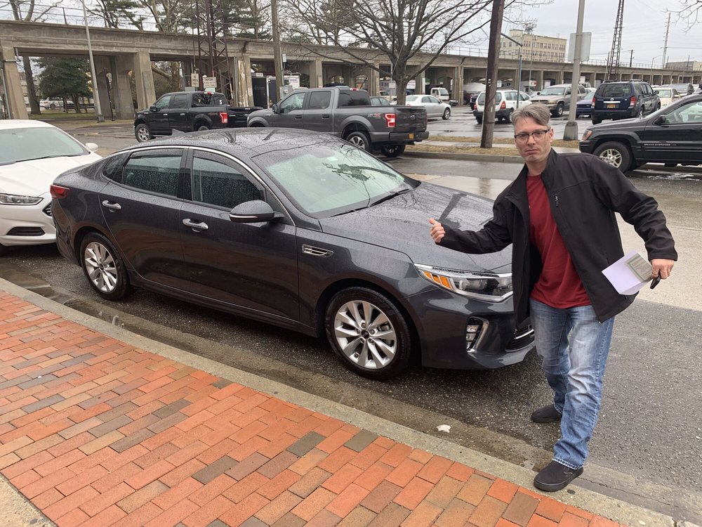 THE COLLISION STAR 62 Photos & 20 Reviews Towing 162 Earle Ave