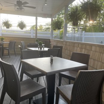 Hard Hat Tavern - Durham - Outdoor dining - Pubs Near Me - Durham, Connecticut