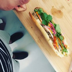 Banh MiaM - Banh mi au poulet red miso et ces 5 épices ! Bomb.com !!