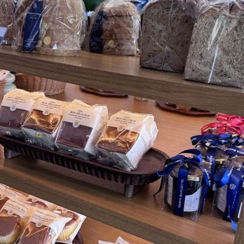 Paris Baguette - Bread and pastries - Bakeries Near Me - Houston, Texas