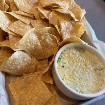 BJ's Restaurant & Brewhouse - Spinach And Artichoke Dip - New American Near Me - Cary, North Carolina