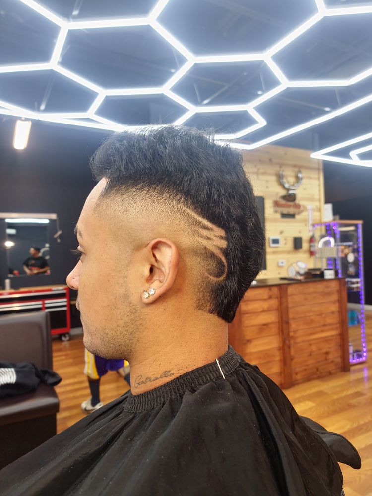 Fresch Barber Logo