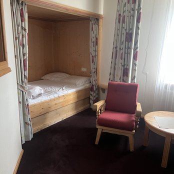 Hotel Christine - Hotels Near Me - Landstuhl, RP Hotel Christine - Hotels Near Me - Landstuhl, RP