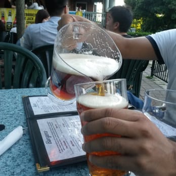 Jake's On Main - Pubs Near Me - Unionville, Ontario