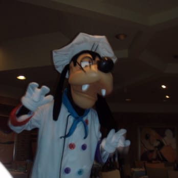 Goofy's Kitchen - Chef Goofy himself - American Near Me - Anaheim, California