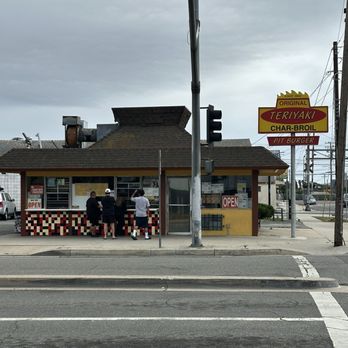 Pitburger - Restaurant - Burgers Near Me - Gardena, California