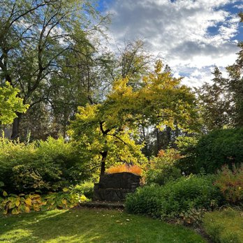 Manito Park and Botanical Gardens - Perennial Garden - Parks Near Me - Spokane, Washington Manito Park and Botanical Gardens - Perennial Garden - Parks Near Me - Spokane, Washington