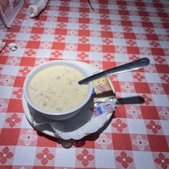 Tonys Chowder House - Chowder - Seafood Near Me - Mount Dora, Florida