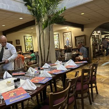 The Columbia - Dining room - Spanish Near Me - St Augustine, Florida The Columbia - Dining room - Spanish Near Me - St Augustine, Florida