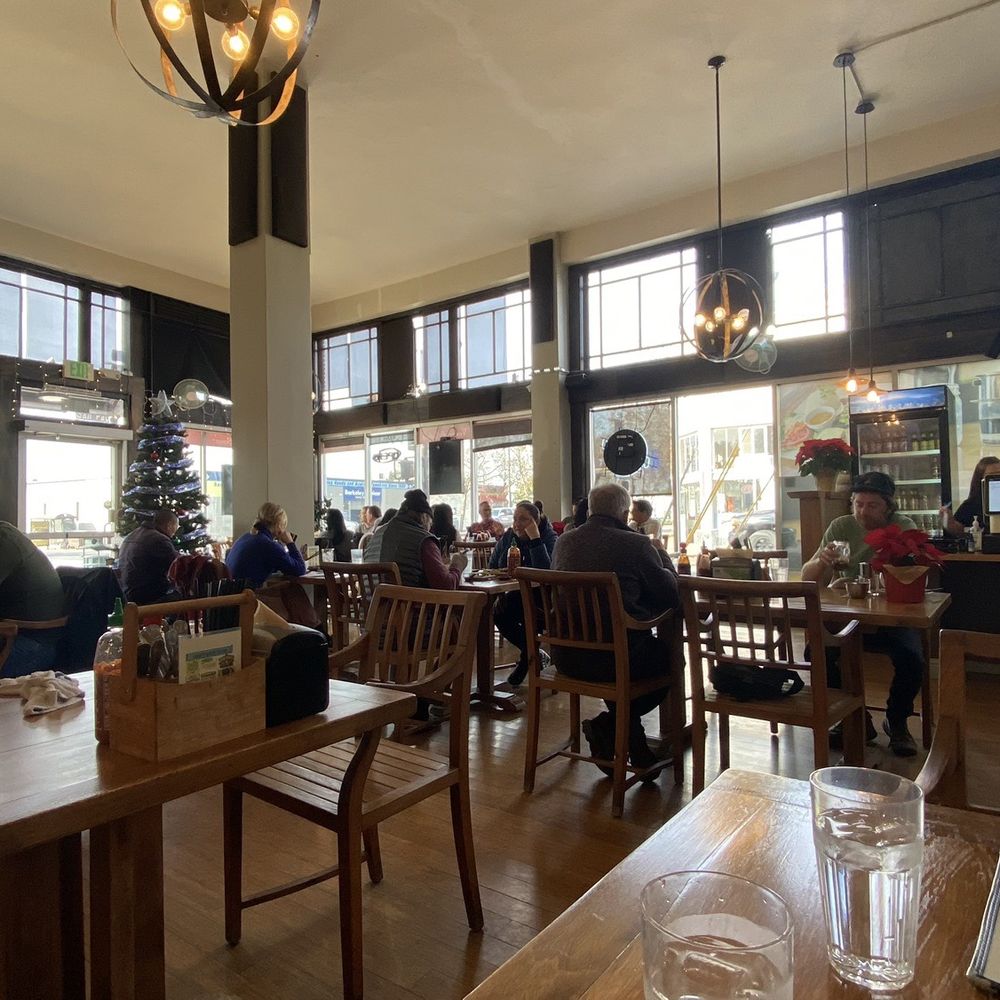 Le Pho - restaurant - Vietnamese Near Me - Berkeley, California