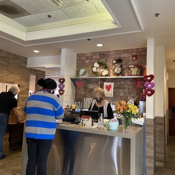 Elly's Pancake House - Breakfast & Brunch Near Me - Glenview, Illinois