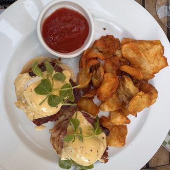 Hart House Restaurant - Seafood Near Me - Burnaby, British Columbia